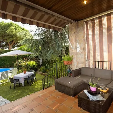 Villa Paquita Calella Exterior photo