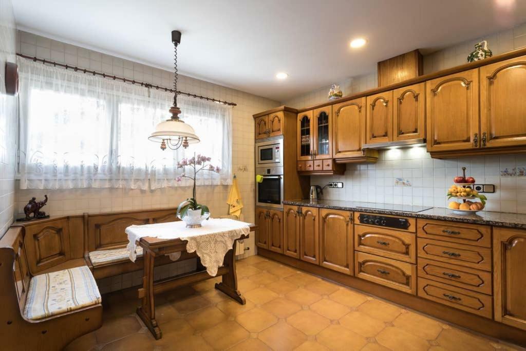 Paquita Villa